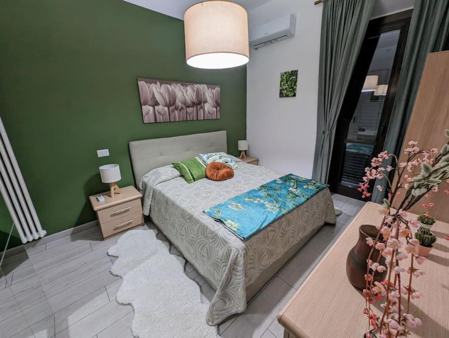 Bright Flat Just 10 Minutes From The City Centre Комо Экстерьер фото